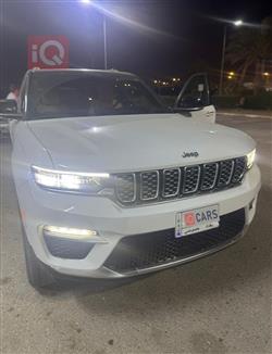 جیپ گراند شیرۆکی